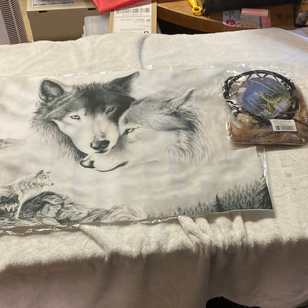 MAC Cosmetics Dreamcatcher with Wolf Artwork in Black and Brown